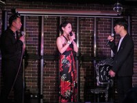 揉め始めるLike a Record。