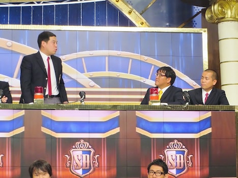 トシのレンタルに激怒するタカ。