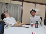 若手作家たちからの正直な言葉に天を仰ぐ押見。