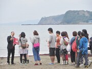 RGとの記念撮影に並ぶ行列。