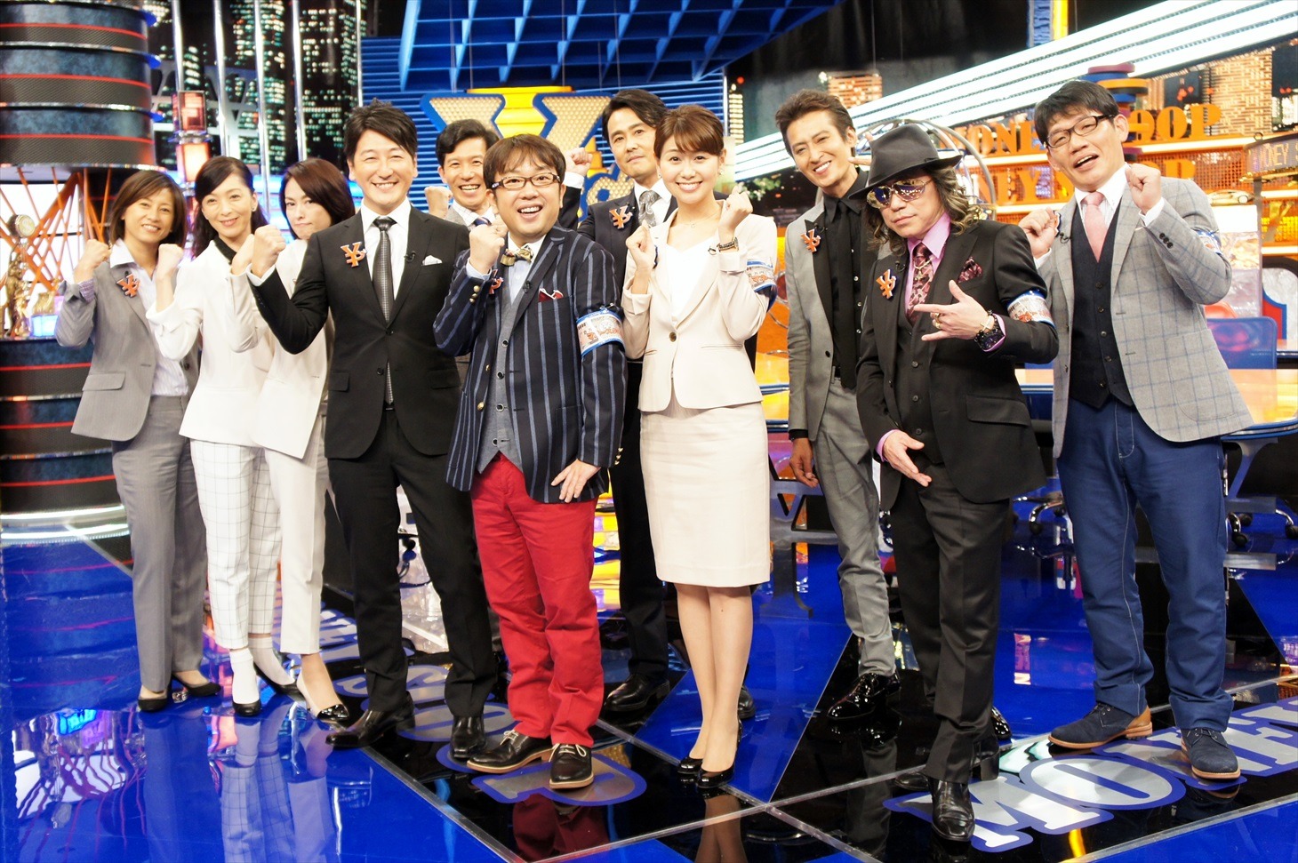 新バラエティ番組「マネースクープ」に出演するMCのキャイ～ン天野（中央）、ずん飯尾（右端）ら。