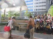 蔦谷好位置の登場にビックリする参加者たち。