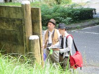 鳥がまったくおらず地図を確認するRGと蔦谷。