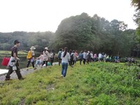 鳥を探しに向かう一行。