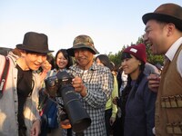 オオバンの池で出会ったおじさんのツツドリの写真にビックリするRGと蔦谷。