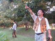 「でかいのおる！」と空を指差すRG。