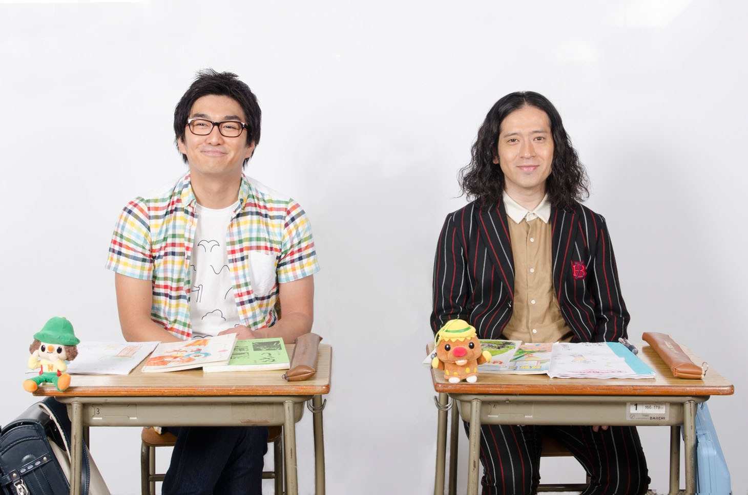 平成ノブシコブシ徳井とピース又吉（左から）。