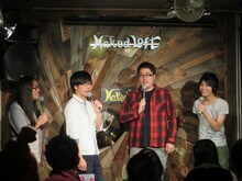 スイカ★ドロボー研究生となった天狗・川田（左）、マヂカルラブリー村上（右から2番目）、俳優の山内秀一（右）。