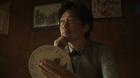 「孤独のグルメSeason4」最終話に登場する小林賢太郎。(c)テレビ東京