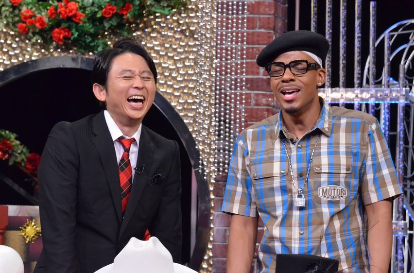 ジェロがライオンのかぶり物で心配ないさー！