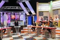 「有吉のバカだけど…ニュースはじめました」収録中のワンシーン。(c)テレビ東京