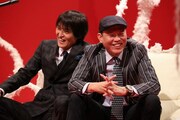 「4夜連続スペシャル エニシバナシ～芸人縁談～」の千原兄弟。(c)フジテレビ