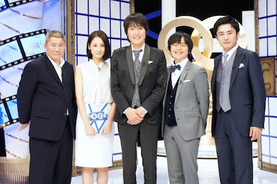 「オモクリ監督 ～O-Creator's TV show～」にレギュラー出演する（左から）ビートたけし、吉田羊、千原ジュニア、バカリズム、劇団ひとり。