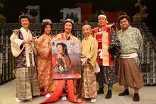 左から清水けんじ、福本愛菜、すっちー、池乃めだか、島田一の介、川畑泰史。(c)吉本興業