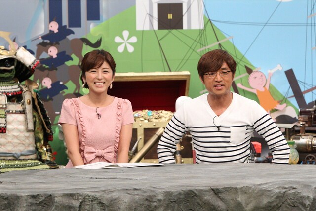 「初めて◯◯やってみた」に出演するさまぁ～ず大竹（右）と、宇賀なつみテレビ朝日アナウンサー（左）。(c)テレビ朝日