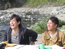 ヒデのハプニングに爆笑するライセンス。