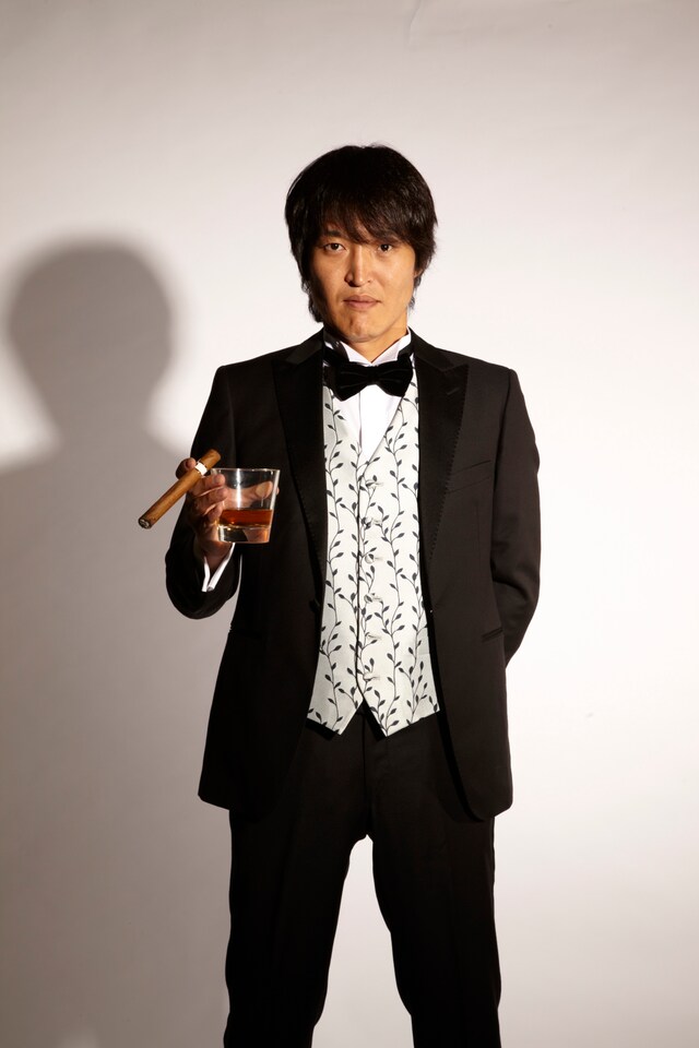 ライブ企画「THE EMPTY STAGE in ROPPONGI」で支配人を務め、自身も1人しゃべりのステージに登場する千原ジュニア。