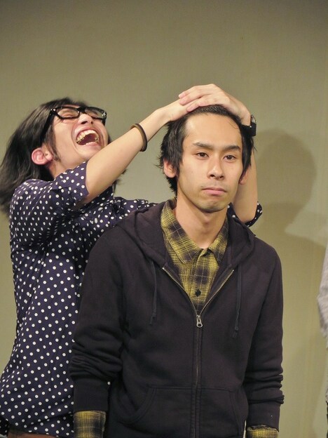 イジられることを拒否していた頭皮を堂々とさらしたS×L酒井。酒井本人が掲載を許可した写真。