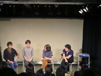 大和が退席しても自分のカッコいい名言については話す酒井（左）。