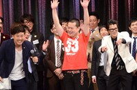 審査結果を待つ間のフリートークの様子。