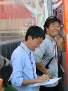 終始サイン責めの福田。