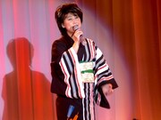 演歌調で「Let It Go」を「ありのーままのー」と歌う水谷に観客は拍手喝采。