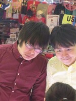 カメラを覗き込む犬の心。