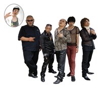 禿夢のメンバーとプロデューサーのヨシユキ（右端）。左上はゲストボーカルのETチャン。