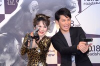 デヴィ夫人とますおか岡田。