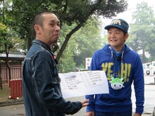 想定外のロケスケジュールを確認し、スタッフを二度見した千鳥・大悟。