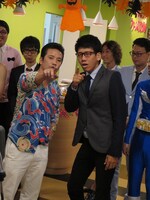 ショートネタを披露するえんにち。