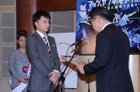 「“いい、加減。まつやま”応援団特別団員」任命式の様子。