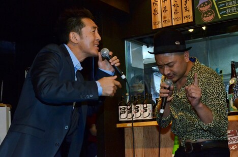 （左から）テツandトモ・テツ、どぶろっく江口。