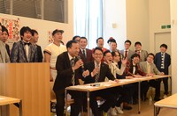 「第45回 漫才大会」発表記者会見の様子。