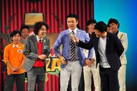 （手前左から）学天即、あべこうじ。