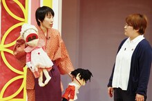 ハリセンボン単独ライブ「女の武器は使わない～だけど一緒にいてほしい～」のコント「温泉旅館」の一場面。(c)藤澤孝代