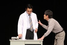 DVD「ジャングルポケット パドック」のワンシーン。(c)2014吉本興業