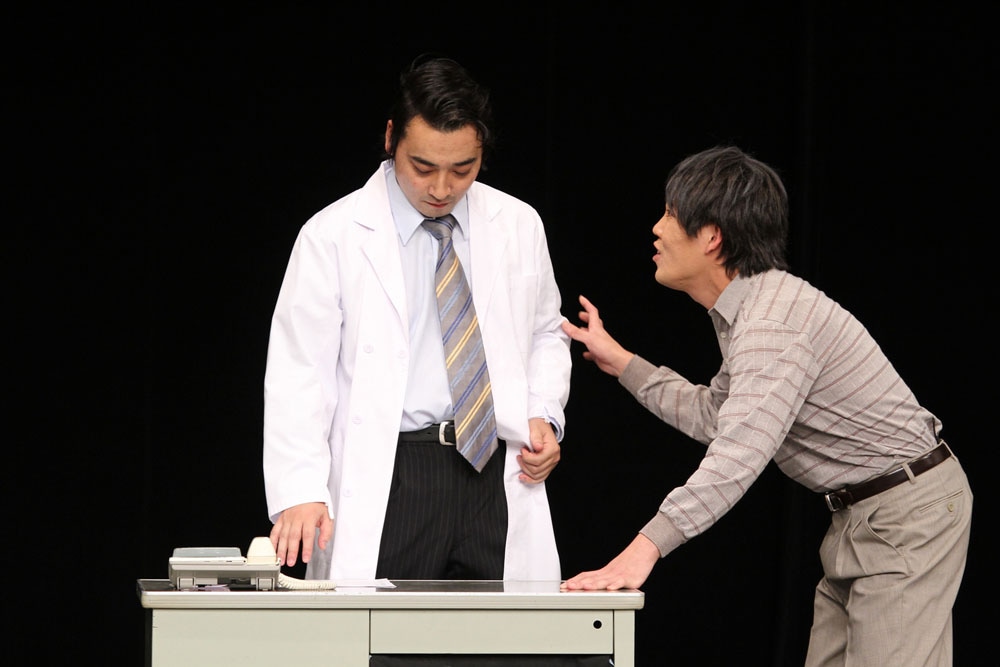 DVD「ジャングルポケット パドック」のワンシーン。(c)2014吉本興業