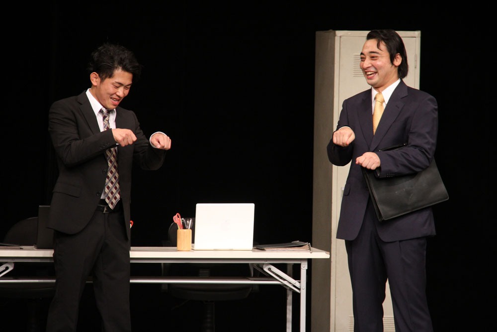 DVD「ジャングルポケット パドック」のワンシーン。(c)2014吉本興業