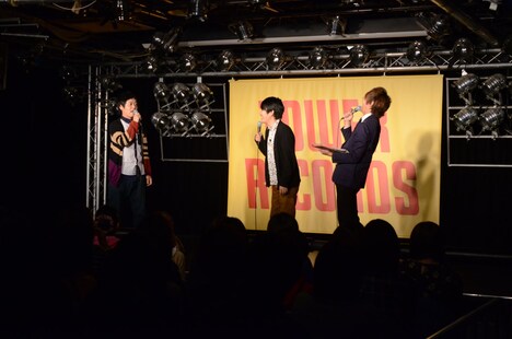 左から金子、阿諏訪、座敷ボウラー金井。