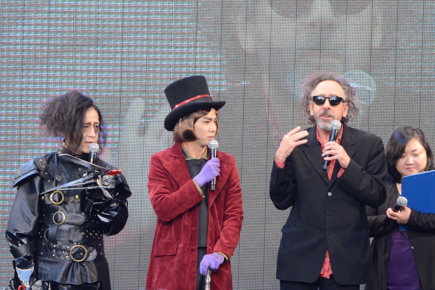 ピースとティム・バートン。