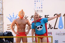 「R藤本 vs 大阪アニメ芸人」のコーナーの様子。