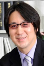 サンキュータツオ