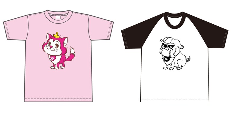 左から「復刻版 QにゃんTシャツ」「復刻版 松ドッグTシャツ」。各2500円。
