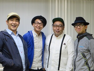 ユニットライブ「グラッチェ×グラッチェ Vol.2」を開催するハマカーン、どきどきキャンプ（左から）。