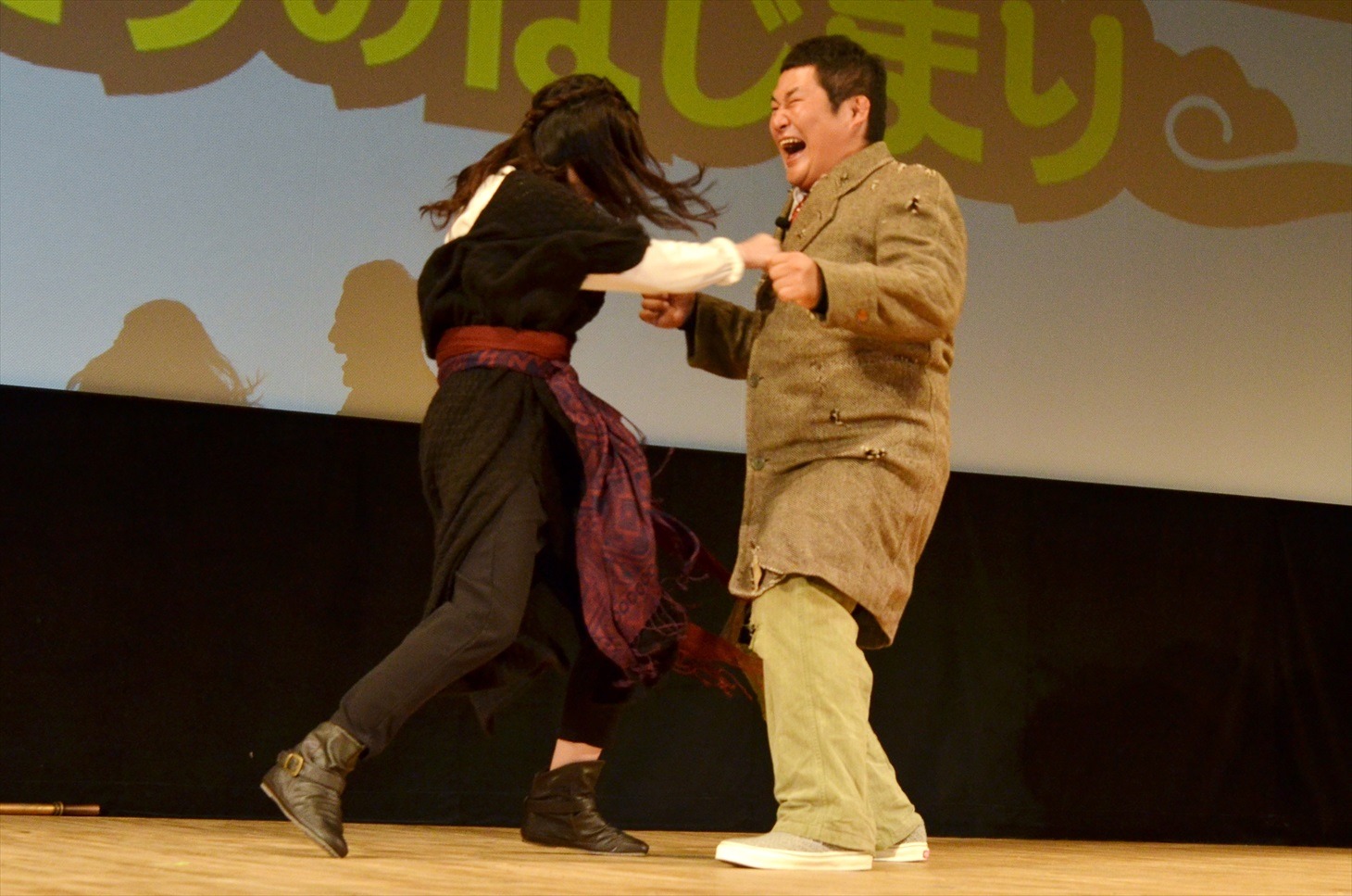 （左から）武田梨奈とオテンキ・のり。