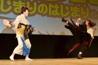 （左から）コウメ太夫と武田梨奈。