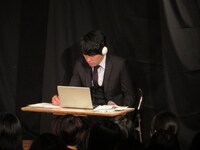 実況姿がしっくりくると芸人たちから絶賛された川島。