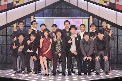 「LIFE！ステージ～人生に捧げるコントライブ～」の出演者。(c)NHK