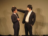 風藤松原の壁ドン。